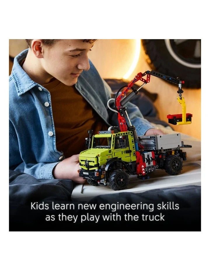 LEGO Technic Mercedes-Benz Unimog U 5023 with Crane Model Building 42242